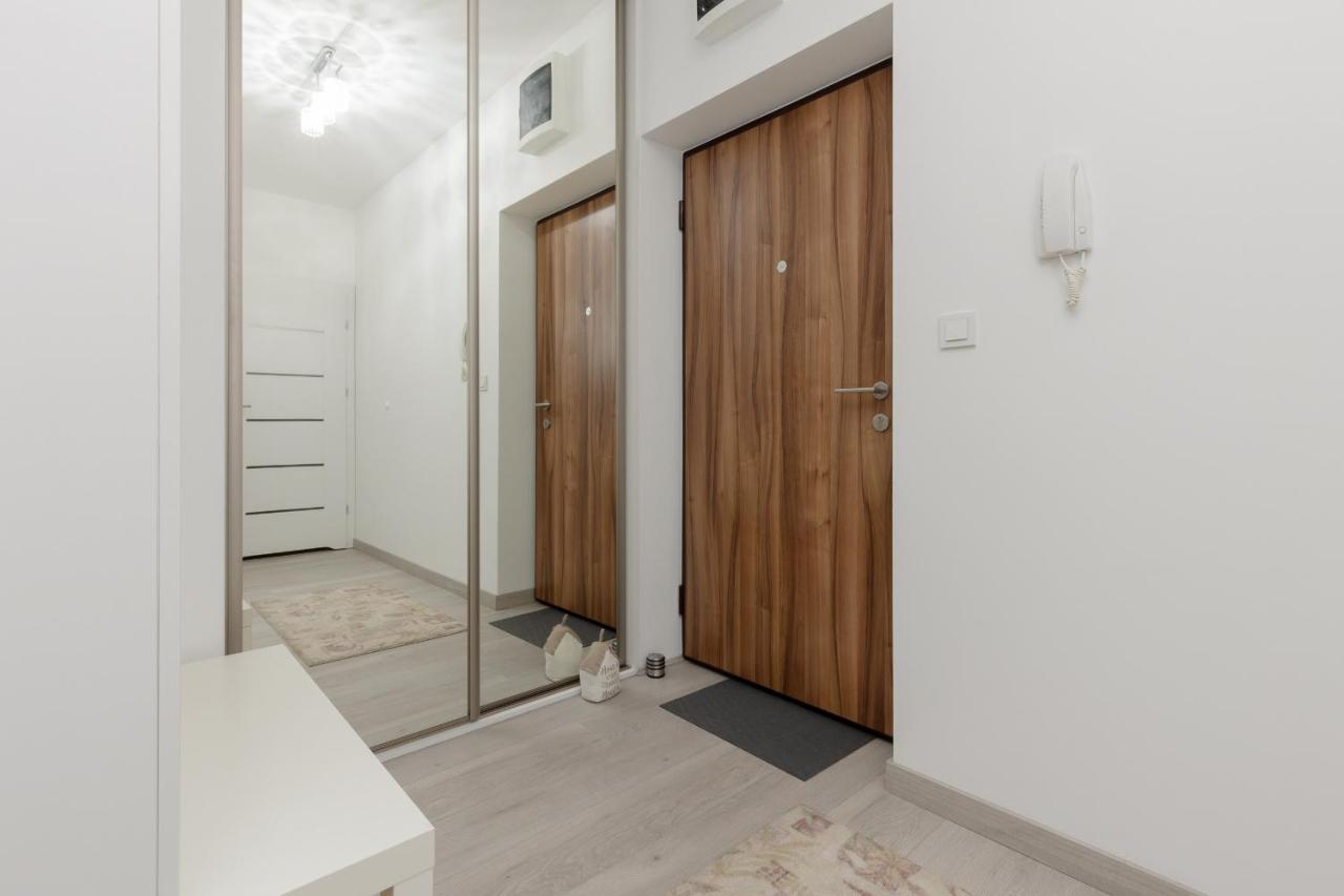 ורשה Cozy Apartment With Parking Bakalarska By Noclegi Renters מראה חיצוני תמונה