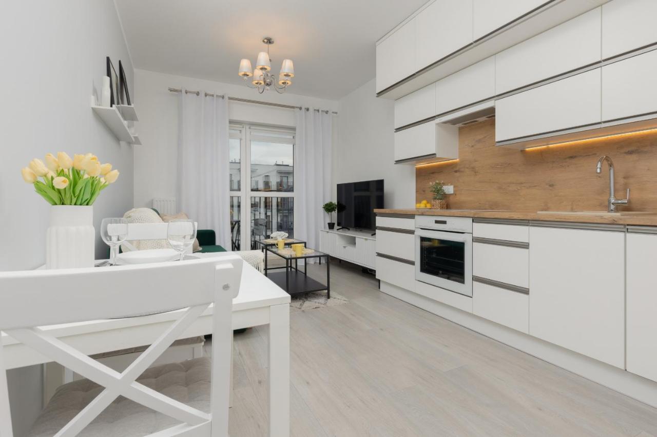 ורשה Cozy Apartment With Parking Bakalarska By Noclegi Renters מראה חיצוני תמונה